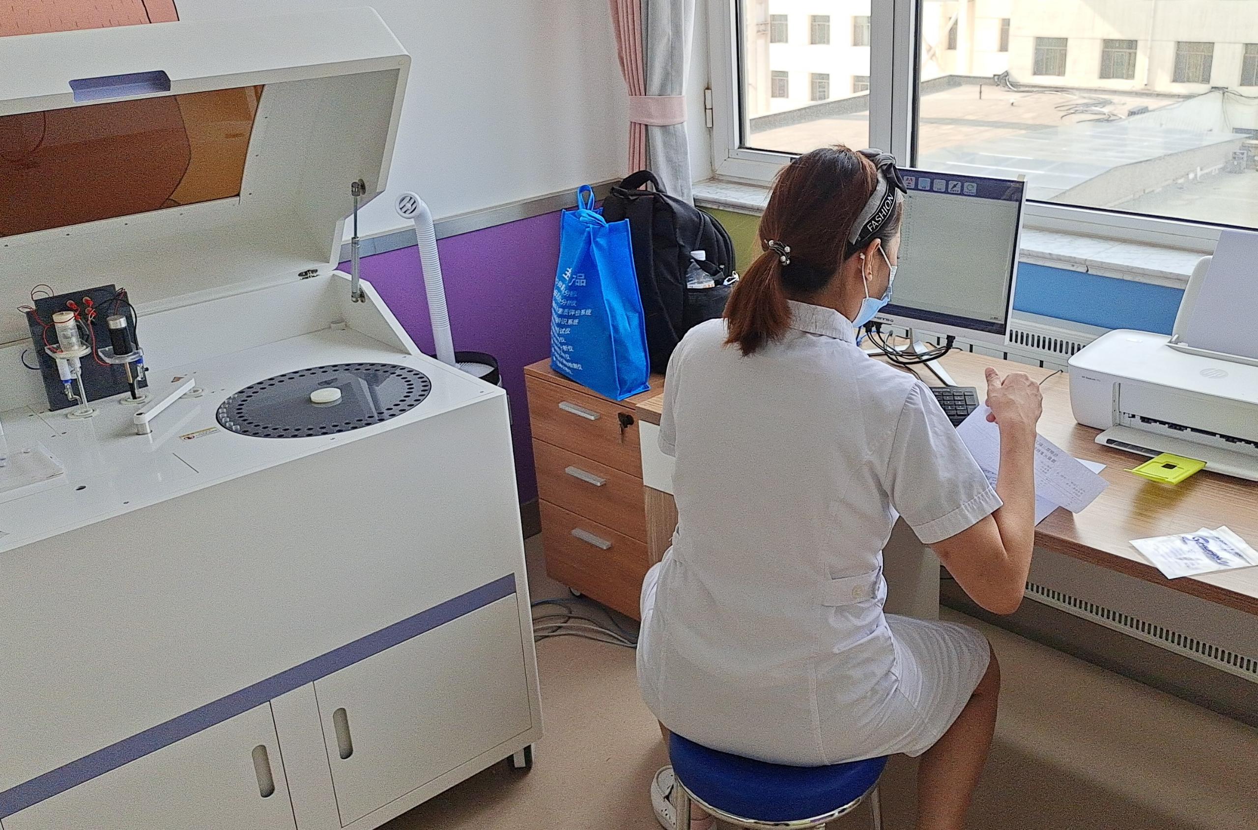 拜访药店草莓视频IOS在线下载老客户，帮助客户合理选择